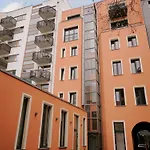 Art Apartments