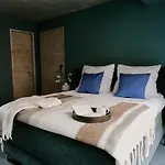 Art Apartments